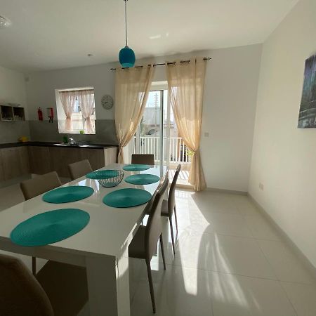 Sunshine Apartments Mellieha - Modern Three Bedroom Apartment - Apt No 2 Bagian luar foto